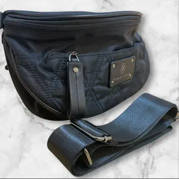 [ 새상품급 ] 그랑데그레이스 지갑 기능 포함 바디백 숄더 블랙