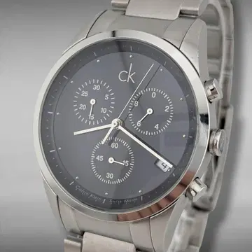 [ 새 배터리 작동 ] 캘빈클라인 K22371 돔형 크로노그래프 손목시계