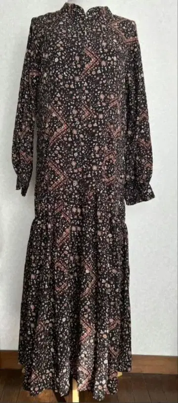 택 포함 새상품 스튜디오 클립 콜라보 리버티 긴팔 원피스 브라운 M