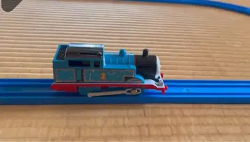 프라레일 타원 레일 2세트와 토마스 차량