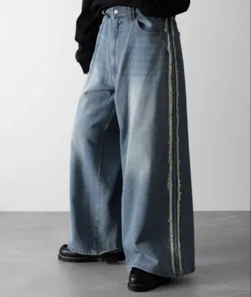 [ RUUBON ] 프린지 플레어 데님 팬츠