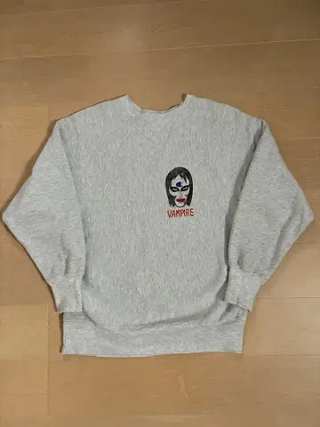 Champion 빈티지 자수 택 VAMPIRE 리버스 위브