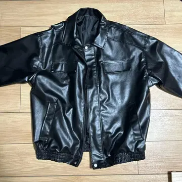 블랙 합성 피혁 자켓