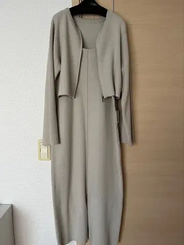 택 포함 미사용 CLOCHE 니트 앙상블