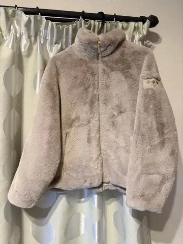 타트라스 보아 코트 택 포함 미사용 새상품