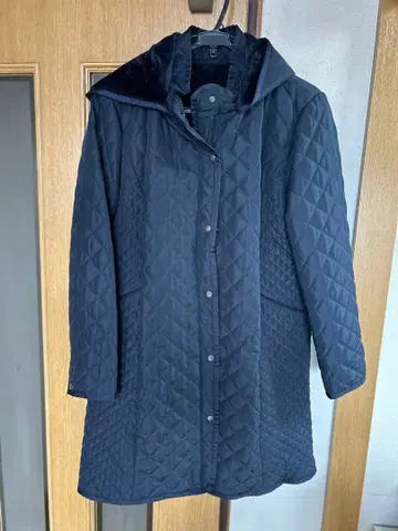 네이비 퀼팅 자켓 (롱 코트) 후드 부착
