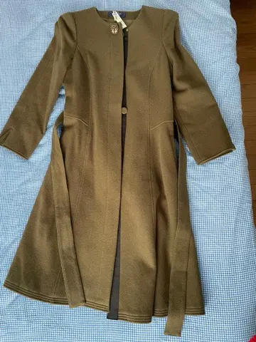 엠즈 그레이시 올리브색 롱 코트 사이즈 42