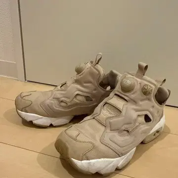 Reebok instapump 베이지 스니커즈 24cm