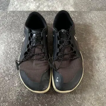 Vivobarefoot 39