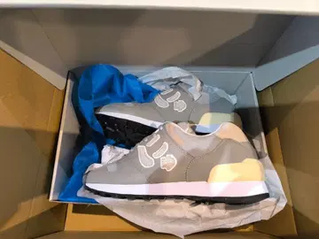 미사용 새상품 뉴 스니커즈