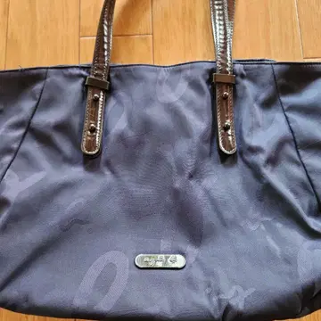 아네스 베 다크 브라운 숄더백