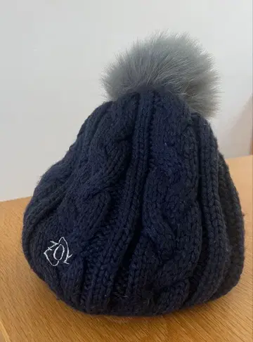 ZOY 네이비 케이블 짜임 니트 모자