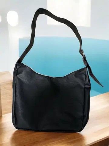 블랙 숄더백 심플