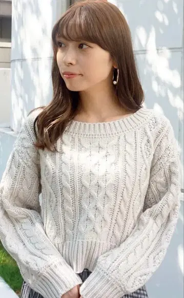 머큐리 듀오 백리본 아이보리 케이블 짜임 니트 긴팔