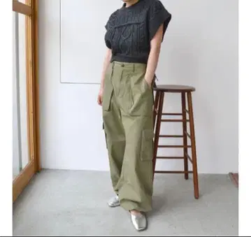 [ ungrid ] 백 레이스업 케이블 니트 베스트