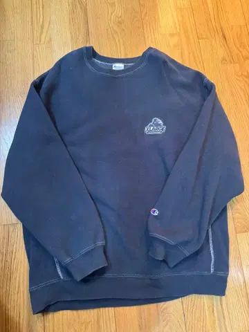 X-Large Champion 맨투맨