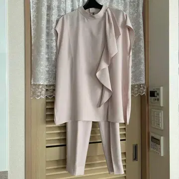 어도어 핑크 상의 & 슬랙스