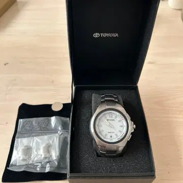 TOYOTA 스테인리스 스틸 시계
