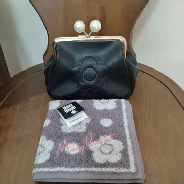 마리콴트 마리쿠와 가마구치 파우치 펄 가마구치 블랙 타월 손수건