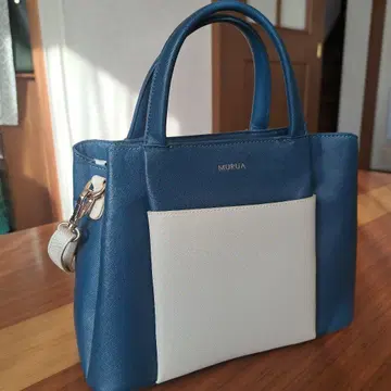 MURJA 파랑과 화이트 핸드백