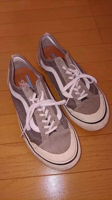 Vans 브라운 스니커즈