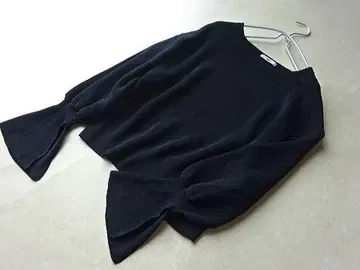 COMME CA 소매 플레어 니트 스웨터 (세탁 가능)