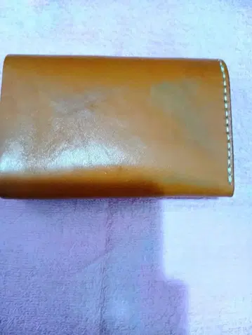 HERZ 미들 지갑 카멜