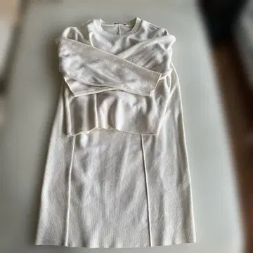 ZARA 화이트 니트 셋업 스커트