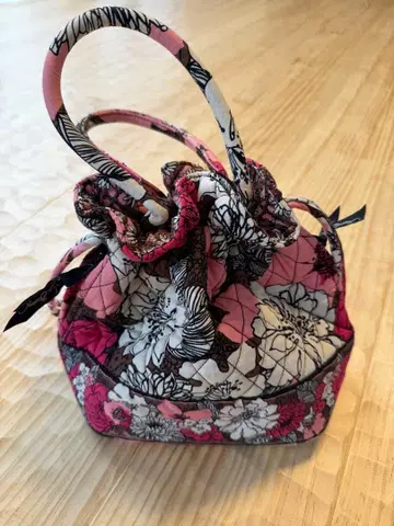 베라 브래들리 퀼팅 복조리 백