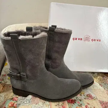 그레이 스웨이드 퍼 포함 숏부츠 cava cava