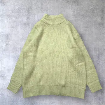 새상품급 오드리앤존와드 봄색 하이넥 오버 사이즈 니트