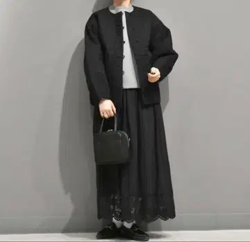 연휴 세일! 카구레 스캘럽 자수 개더 스커트