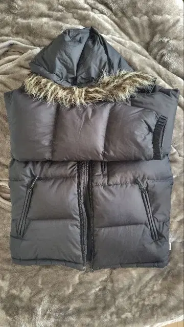 CONVERSE 블랙 다운 자켓 퍼 포함