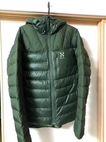 호그로프스 BIVVY DOWN HOOD M사이즈 새상품급! 다운 자켓