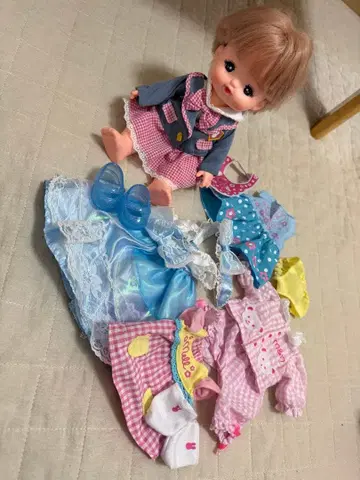 멜짱 인형과 의상 세트