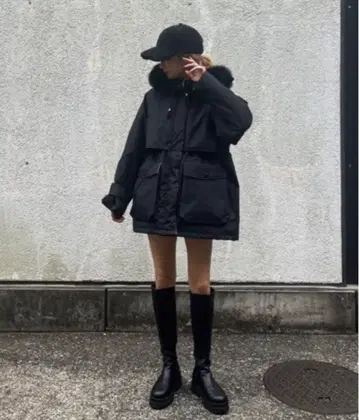 블랙 후드 부착 자켓