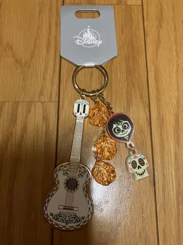 리멤버 미 키체인 디즈니 스토어