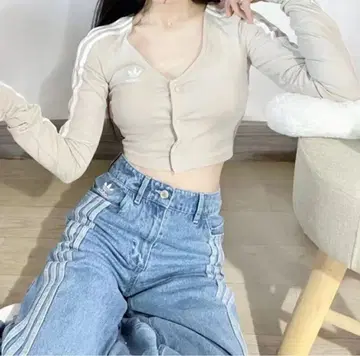 미사용 새상품 택 포함 adidas 베이지 상의 가디건 볼레로 숏 기장