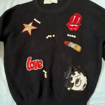 S-YF 자수 포함 블랙 스웨터