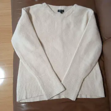 INDIVI 아이보리 긴팔 니트 스웨터 38