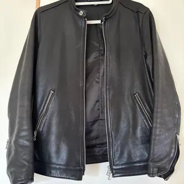 블랙 가죽 자켓 스탠드 카라