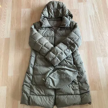 UNIQLO XL 다운 자켓 베이지 수납 봉투 포함
