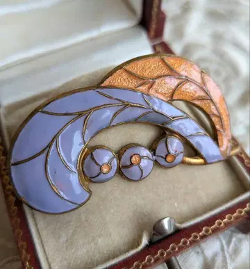 프랑스 에나멜 살몬 핑크 등나무 보라색 리프 브로치 거의 앤티크