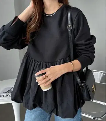 andme 속기모 페플럼 벌룬 맨투맨 상의