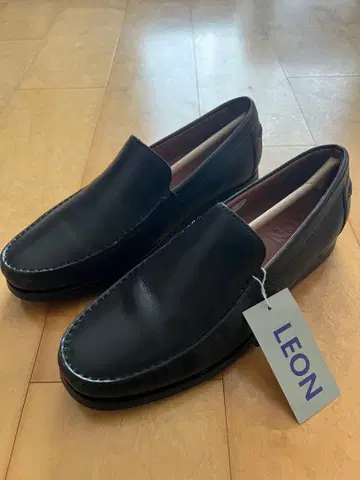 LEON 블랙 가죽 로퍼