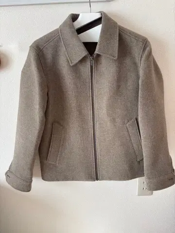 유니클로 싱글 컬러 숏 블루종