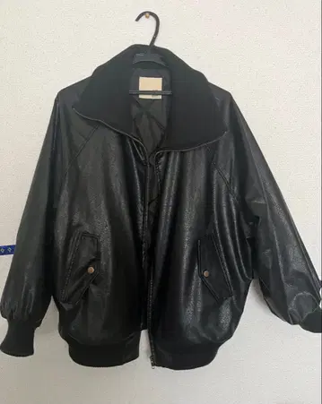 리브 터틀 페이크 가죽 오버 사이즈 자켓