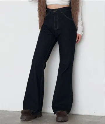 RAY CASSIN 플레어 데님 팬츠 네이비 M 사이즈