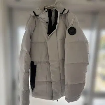 울트라 웜 경량! 본격적인 겨울에 대활약하는 고급 다운 자켓