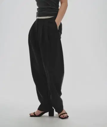 TODAYFUL Tapered Tuck Trousers